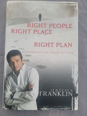Right People Right Place Right Plan by Jentezen Franklin - White & Gray Cover